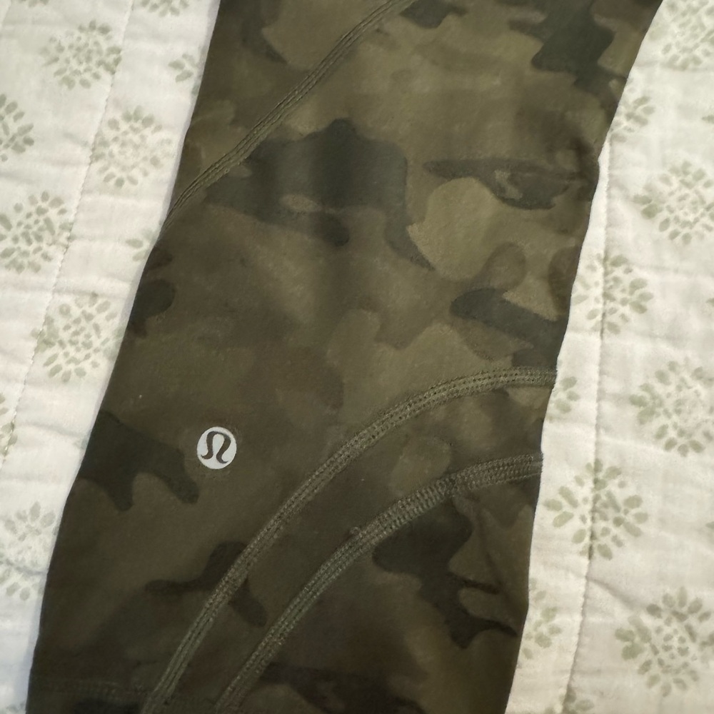 Lululemon Athletica Green Leggings with Camouflage Pattern - Picture 3 of 5